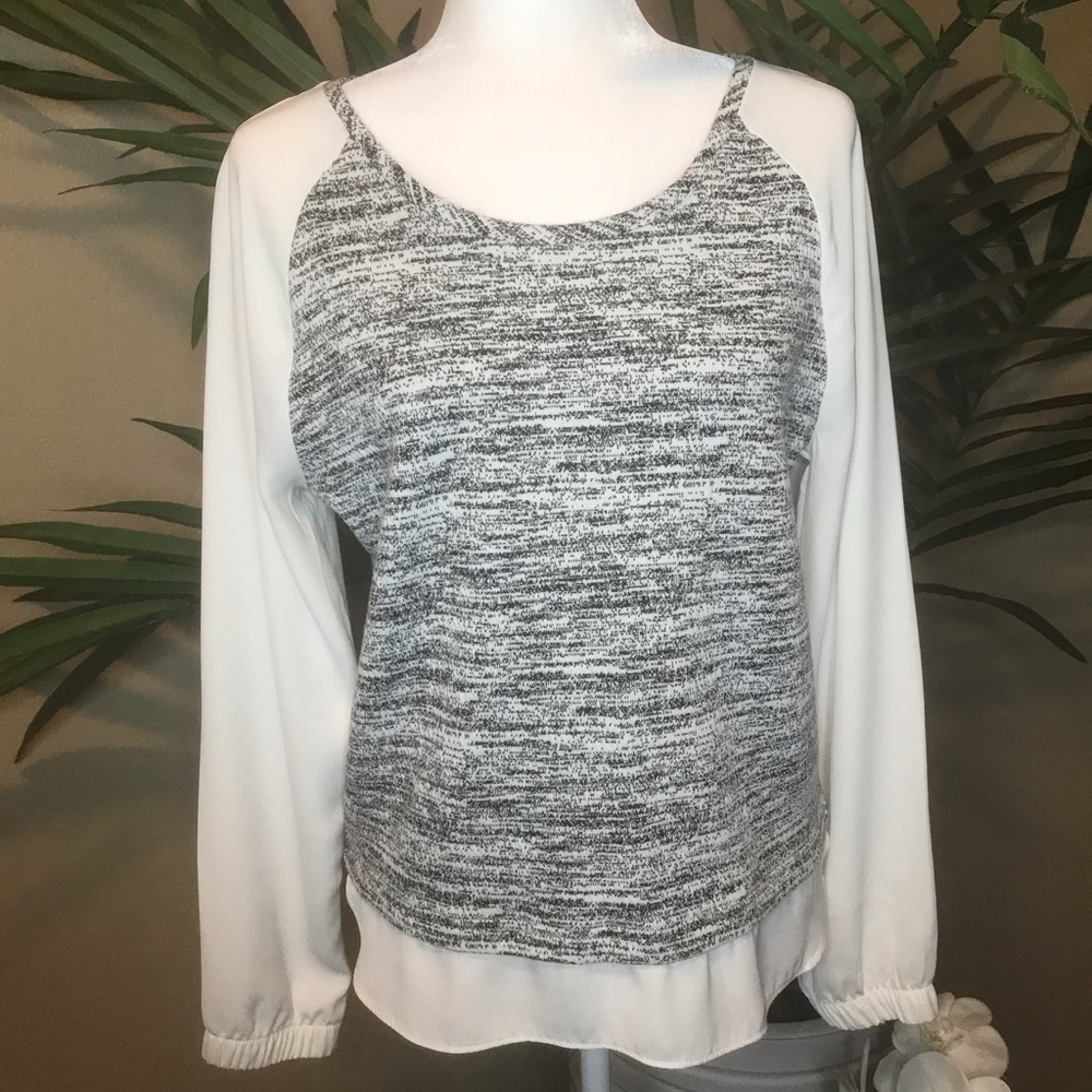 Calvin Klein Top- Size: S - Black and White - Picture 4 of 16
